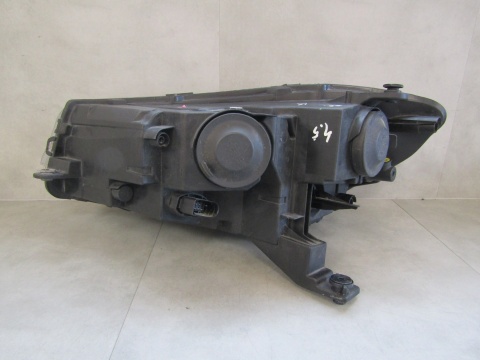 LAMPA PRZÓD VW CADDY 2K8 IV ZWYKŁA 20- RH PRAWA