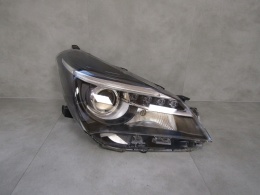 LAMPA PRZÓD TOYOTA YARIS 3 III LIFT ZWYKŁA SOCZEWKA Z LED 14-17 RH PRAWA