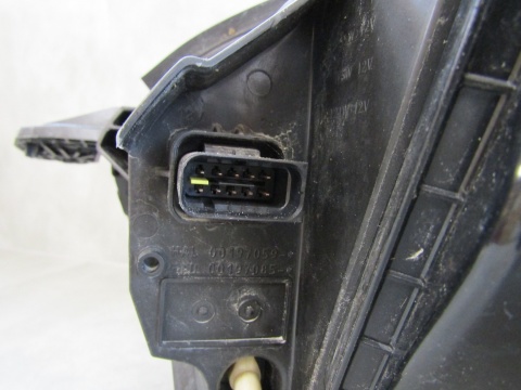 LAMPA PRZÓD CITROEN JUMPY III 3 16-23 VIVARO ZWYKŁA 19-23 RH 9808567680