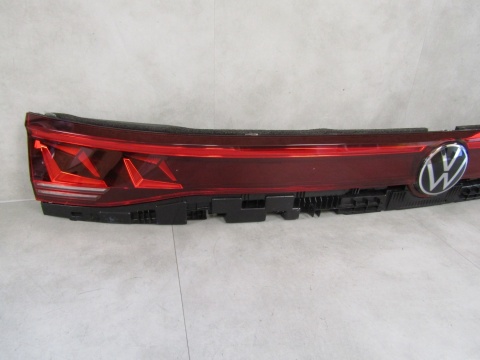 LAMPA TYLNA KLAPY BAGAŻNIKA BLENDA VW TOUAREG III LIFT 23- 760945307E