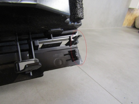 LAMPA TYLNA KLAPY BAGAŻNIKA BLENDA VW TOUAREG III LIFT 23- 760945307E