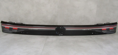 LAMPA BLENDA TYLNA ŚRODKOWA W KLAPĘ VOLKSWAGEN PASSAT B9 24- 3J0945303