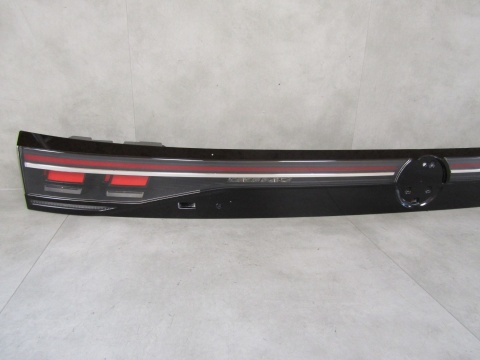 LAMPA BLENDA TYLNA ŚRODKOWA W KLAPĘ VOLKSWAGEN PASSAT B9 24- 3J0945303