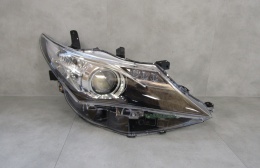 Lampa Przód Toyota Auris II 2 ZWYKŁA SOCZEWKA Z LED 12-15 RH PRAWA 81110-02E21