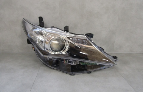 Lampa Przód Toyota Auris II 2 ZWYKŁA SOCZEWKA Z LED 12-15 RH PRAWA 81110-02E21