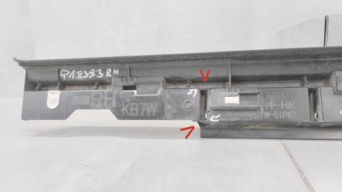 Listwa progowa prawa Mazda CX5 2 CX-5 II KF 17- KB7W-51PK1