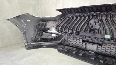 Zderzak przód przedni MG HS Lift 20-23 / + 1 LED