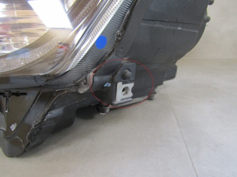 LAMPA PRZÓD SUZUKI BALENO II 15- KSENON LH LEWA 100-18513