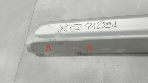 Listwa progowa prawa Volovo XC60 R Design 08-17