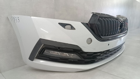 Zderzak przód przedni Skoda Octavia 4 IV 5E3 19-23 /+ podłoga + halogeny