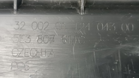 Zderzak przód przedni Skoda Octavia 4 IV 5E3 19-23 /+ podłoga + halogeny
