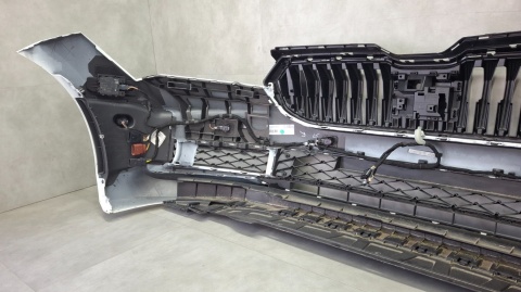 Zderzak przód przedni Skoda Superb 4 IV 24- / + Radary + PDC