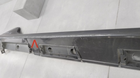 Listwa progowa prawa Toyota Yaris 4 IV 20- Mazda 2 22- Hybrid
