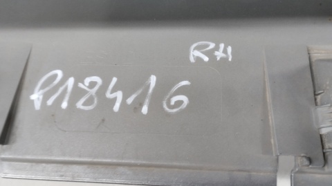 Listwa progowa prawa Toyota Yaris 4 IV 20- Mazda 2 22- Hybrid