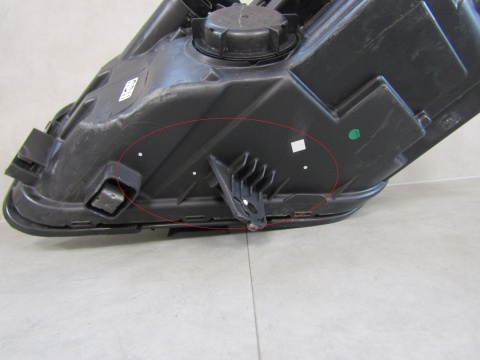 LAMPA PRZÓD HYUNDAI KONA I 1 ZWYKŁA SOCZEWKA RH PRAWA 17-20 92102J9000