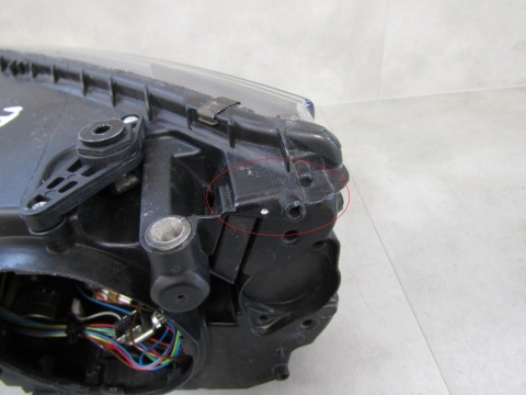 LAMPA PRZÓD SKODA OCTAVIA 3 III KSENON SKRĘTNY 12-16 RH PRAWA 5E1941016B