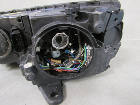 LAMPA PRZÓD SKODA OCTAVIA 3 III KSENON SKRĘTNY 12-16 RH PRAWA 5E1941016B