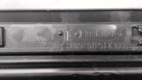 Listwa progowa lewa Mazda CX30 CX-30 19- K3006