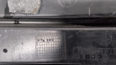 KRATKA ZDERZAKA ŚRODKOWA CHROM VW PASSAT B8 GTE 14-19 OEM 3G0853677B