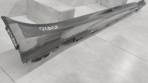 Listwa progowa prawa Audi E Tron GT RS 4J 20- 4j3