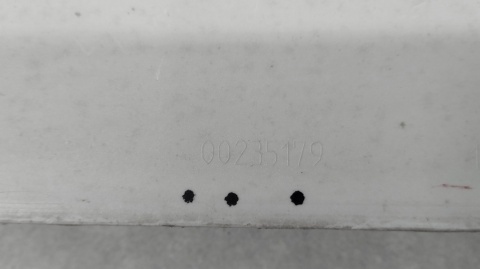 Listwa progowa prawa Volovo XC60 R Design 08-17