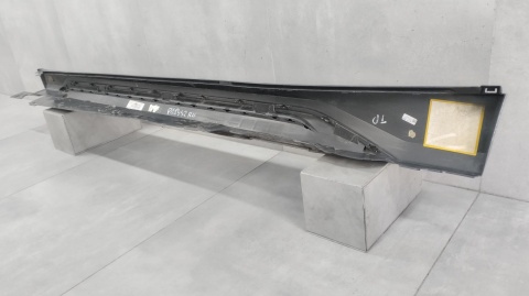 Listwa progowa prawa BMW X1 III 3 U11 M Pakiet 22-