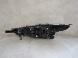 LAMPA PRZÓD TOYOTA COROLLA CROSS LED 20- RH PRAWA HASCO 16-183