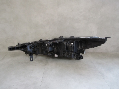 LAMPA PRZÓD TOYOTA COROLLA CROSS LED 20- RH PRAWA HASCO 16-183