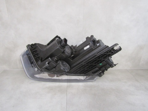LAMPA PRZÓD AUDI Q3 8U0 ZWYKŁA 11-14 RH 8U0941004M