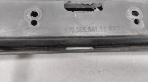 KRATKA ŚRODKOWA ZDERZAKA PRZEDNIEGO PORSCHE PANAMERA 970 LIFT 97050554111