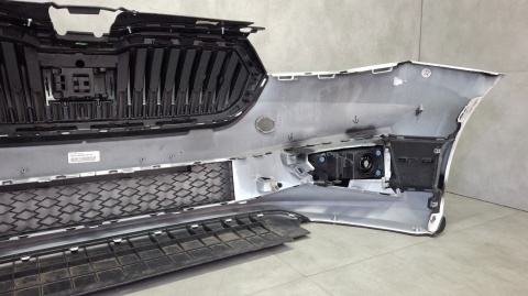 Zderzak przód przedni Skoda Fabia IV 4 Monte Carlo 6VA 21- / + halogeny