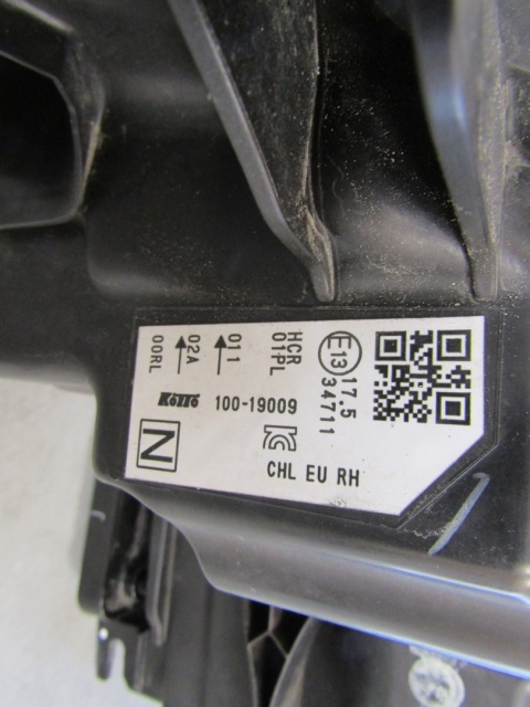 LAMPA PRZÓD NISSAN QASHQAI J11 LIFT ZWYKŁA SOCZEWKA Z LED RH 17-21 100-19009