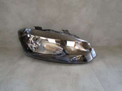 LAMPA PRZÓD VOLKSWAGEN POLO V 6R ZWYKŁA RH PRAWA 6R1941016E