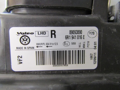 LAMPA PRZÓD VOLKSWAGEN POLO V 6R ZWYKŁA RH PRAWA 6R1941016E