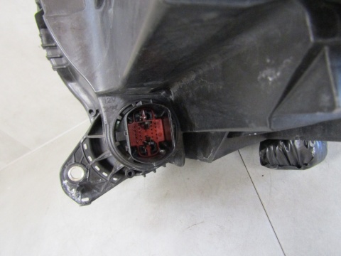 LAMPA PRZÓD LAND ROVER DEFENDER II LED RH PRAWA L8B213W029BF 20-