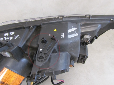 LAMPA PRZÓD MITSUBISHI ASX KSENON 10-12 LH LEWA CZARNA