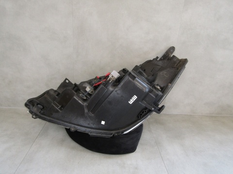 LAMPA PRZÓD TOYOTA YARIS 3 III LIFT ZWYKŁA SOCZEWKA 14-17 RH PRAWA