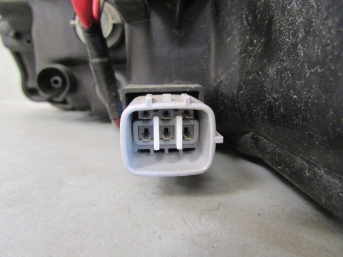 LAMPA PRZÓD TOYOTA YARIS 3 III LIFT ZWYKŁA SOCZEWKA 14-17 RH PRAWA