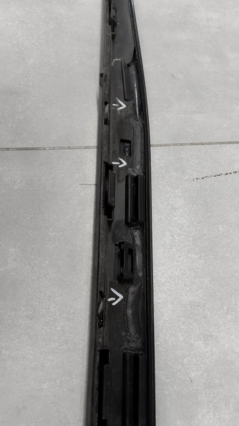 Listwa progowa lewa VW Golf 8 5H0 R Line HB 19-