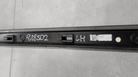 Listwa progowa lewa Audi A3 8Y0 S Line 20- S3