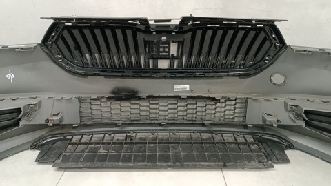 Zderzak przód przedni Skoda Fabia IV 4 6VA 21- / + Podłoga