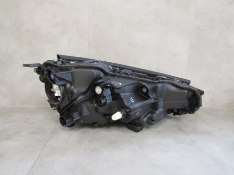 LAMPA PRZÓD LEXUS LBX FULL LED LH LEWA 23- KOITO 52-360