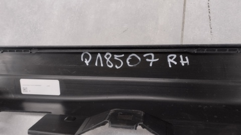 Listwa progowa prawa Mercedes GLA II 2 H247 19- EQA H243