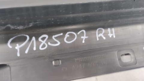 Listwa progowa prawa Mercedes GLA II 2 H247 19- EQA H243