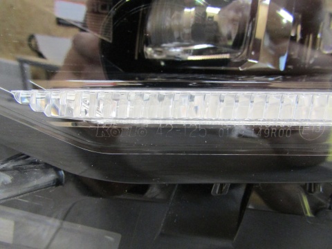 LAMPA PRZÓD SUBARU SOLTERRA FULL LED 22- LH LEWA