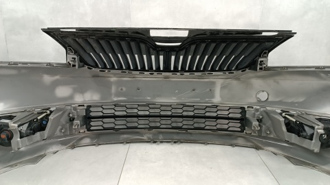 Zderzak przód przedni Skoda Rapid 5JA 12-17 /+ Halogeny