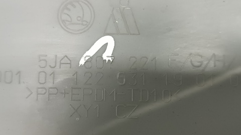 Zderzak przód przedni Skoda Rapid 5JA 12-17 /+ Halogeny