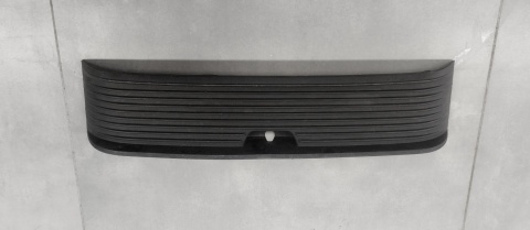Kratka Środkowa Zderzaka Przód Porsche Taycan 9J1 Blenda 9J1807823AB