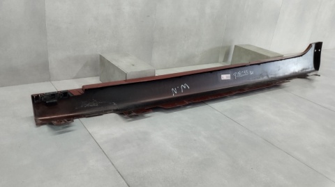 Listwa progowa prawa BMW 2 F46 Gran TOURER 14-