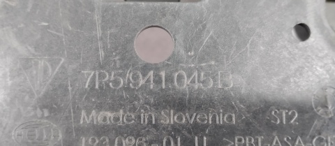 Ślizg uchwyt lampy lewy przód PORSCHE CAYENNE lift 14-17 7P5941045B